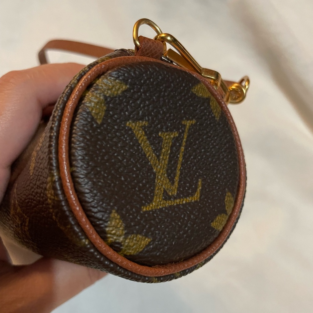 Louis Vuitton Monogram Papillon Pouch 🤎 - Picture 3 of 12